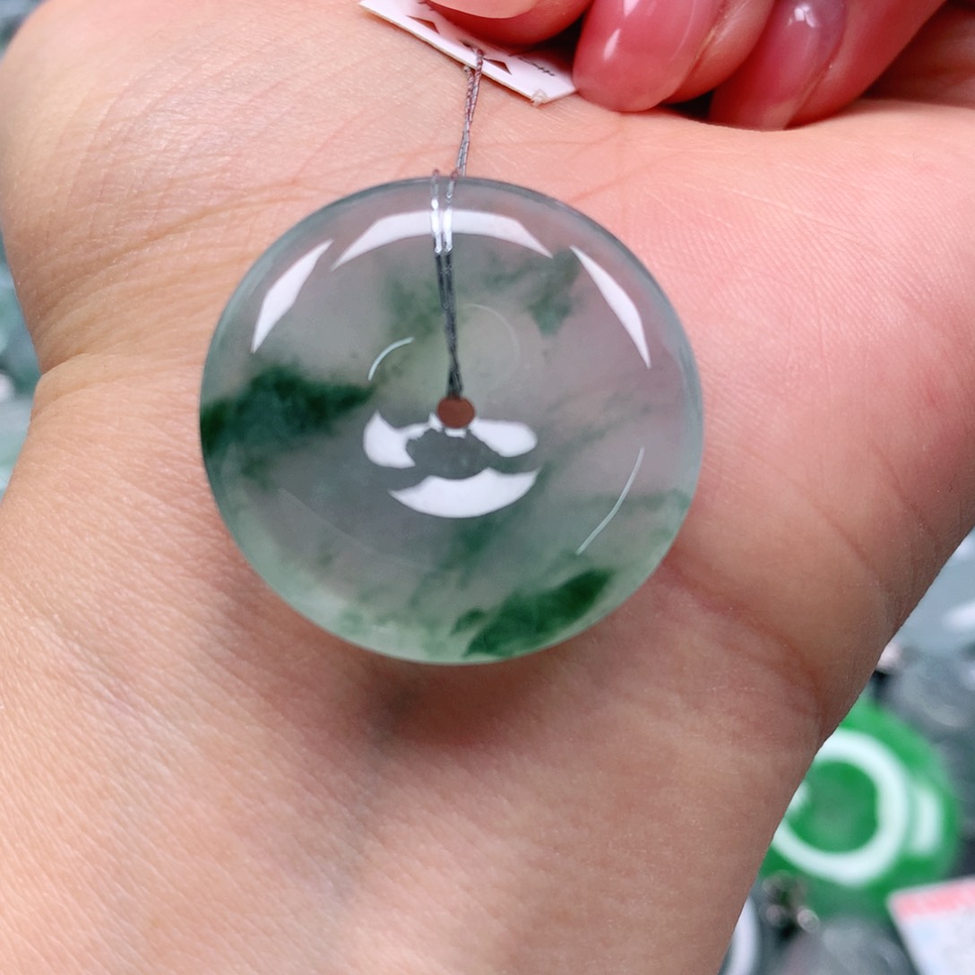 翡翠颈饰未镶嵌天然翡翠