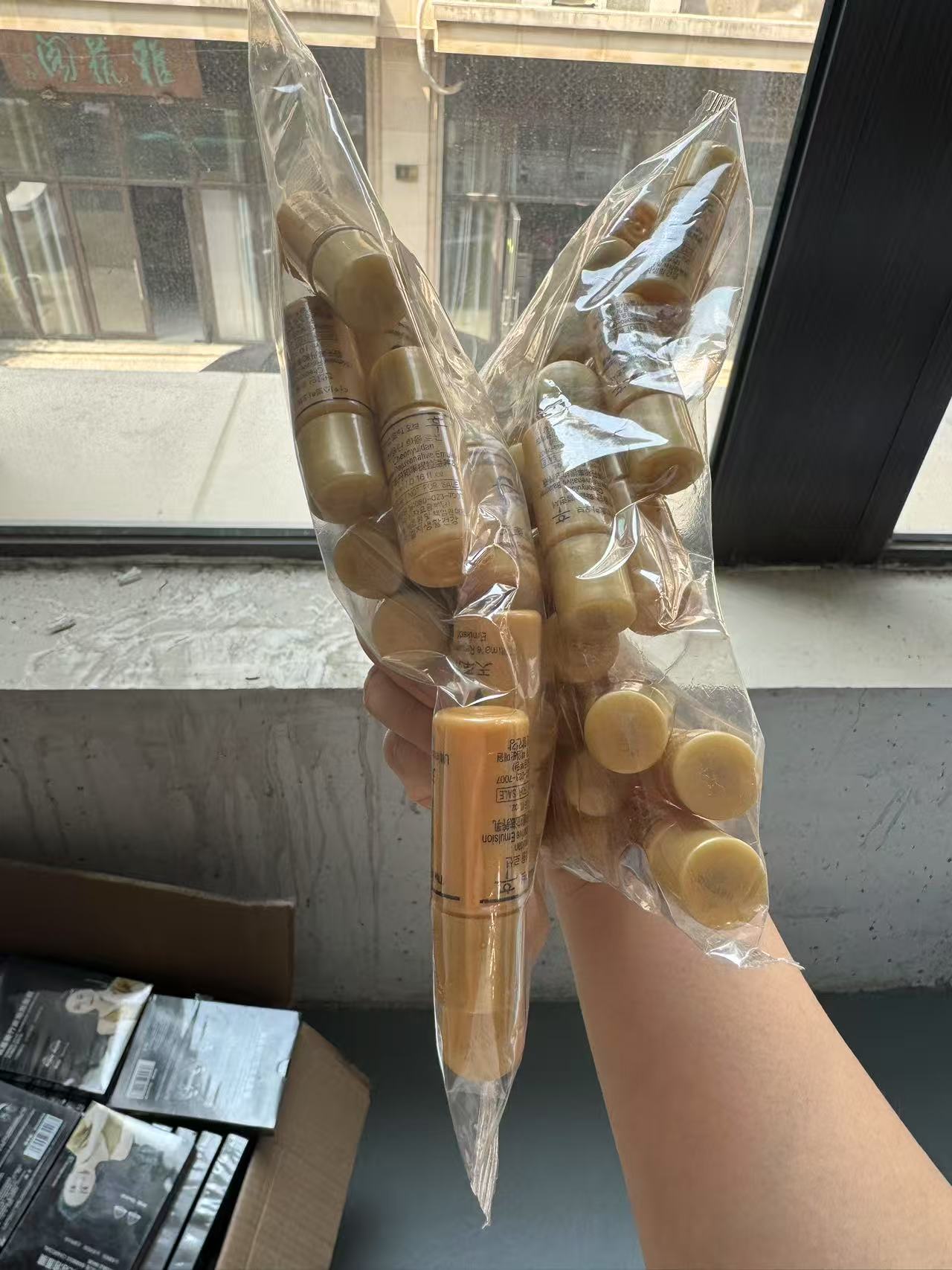 （临期26年12月）贵妇心头爱 天 率  dan家水乳30对 送玻尿酸面膜