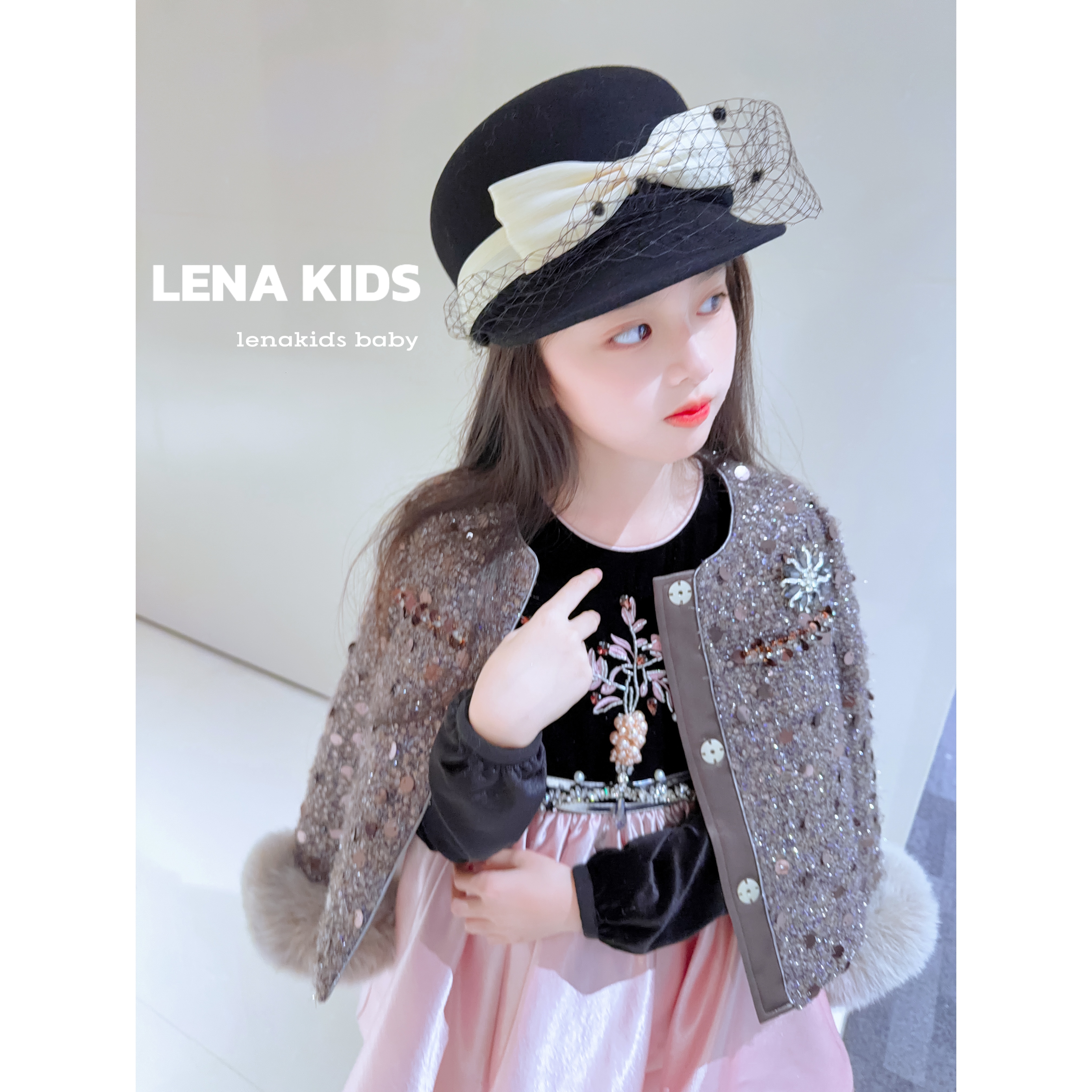 PP·Twinkle【爆闪带钻真狐狸毛“羽绒羊毛小香外套】25110701