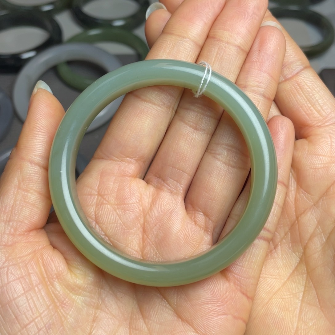 和田玉颈饰未镶嵌54