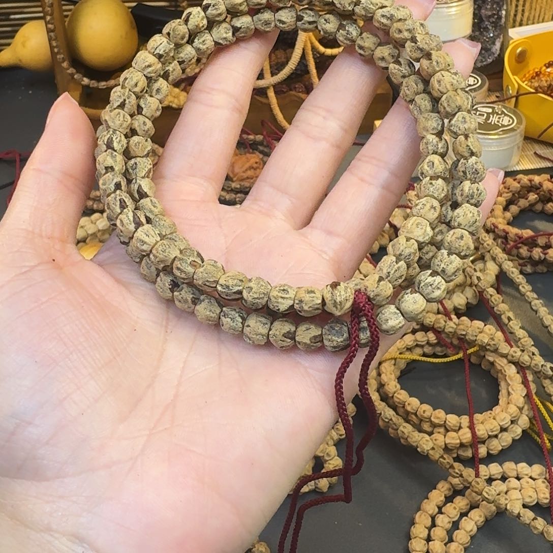 柏香籽/百香籽手串丁*儿