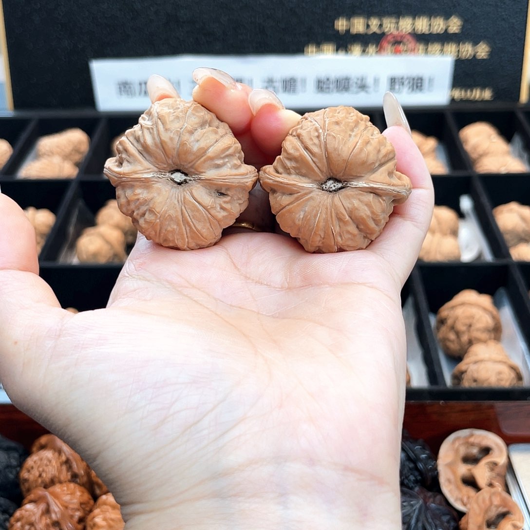 把件文玩核桃40南瓜全品正圆深凹底近正肩4025