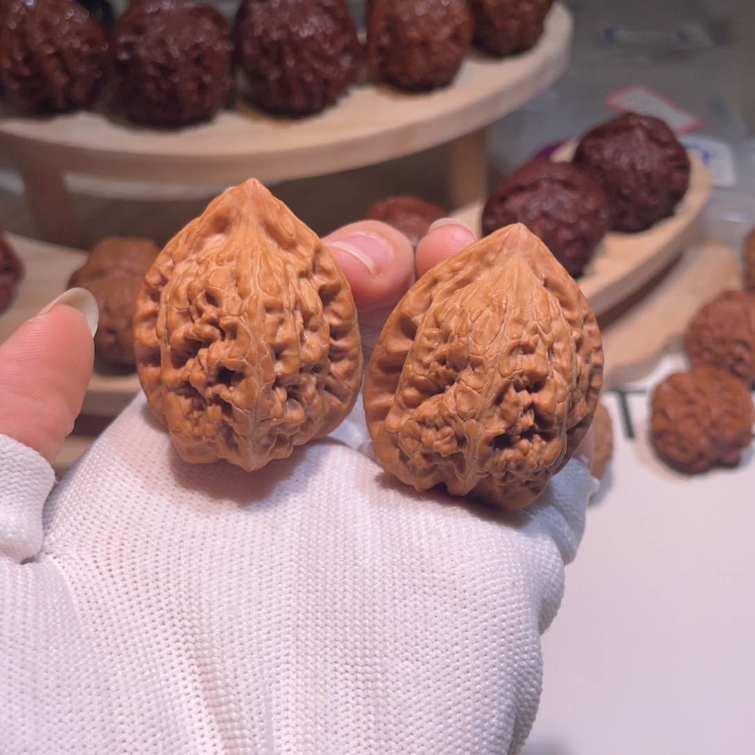 吊坠文玩核桃赤龙鸡心3593