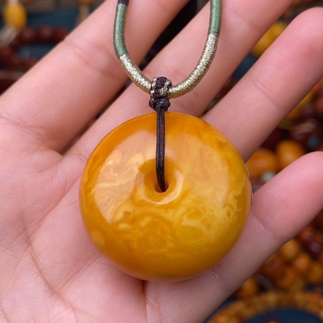 蜜蜡裸石未镶嵌蜜蜡