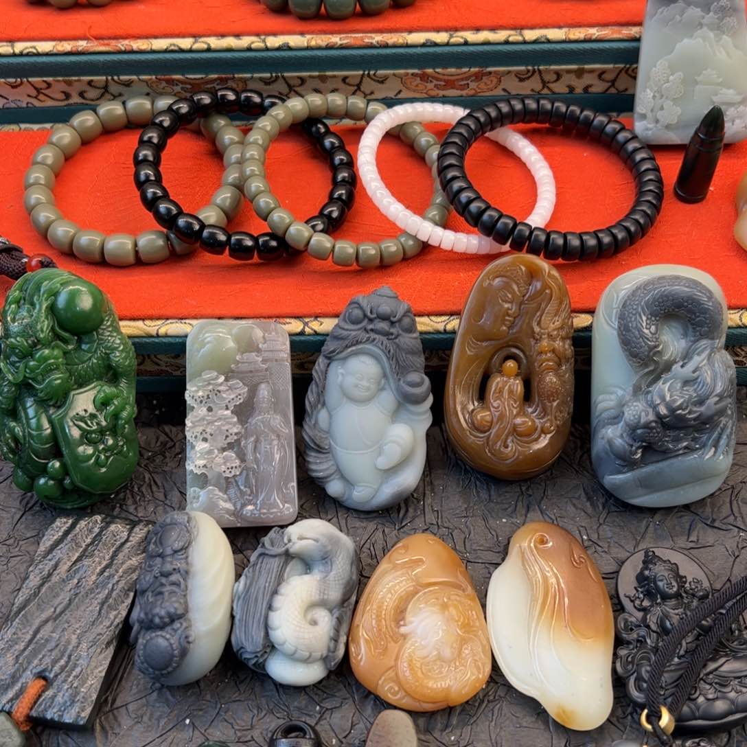 和田玉颈饰未镶嵌