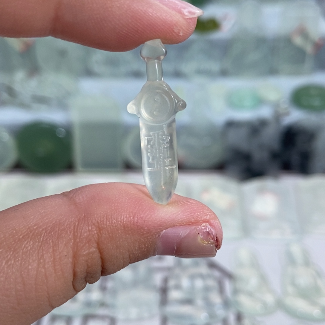 未镶嵌蛇纹石玉颈饰