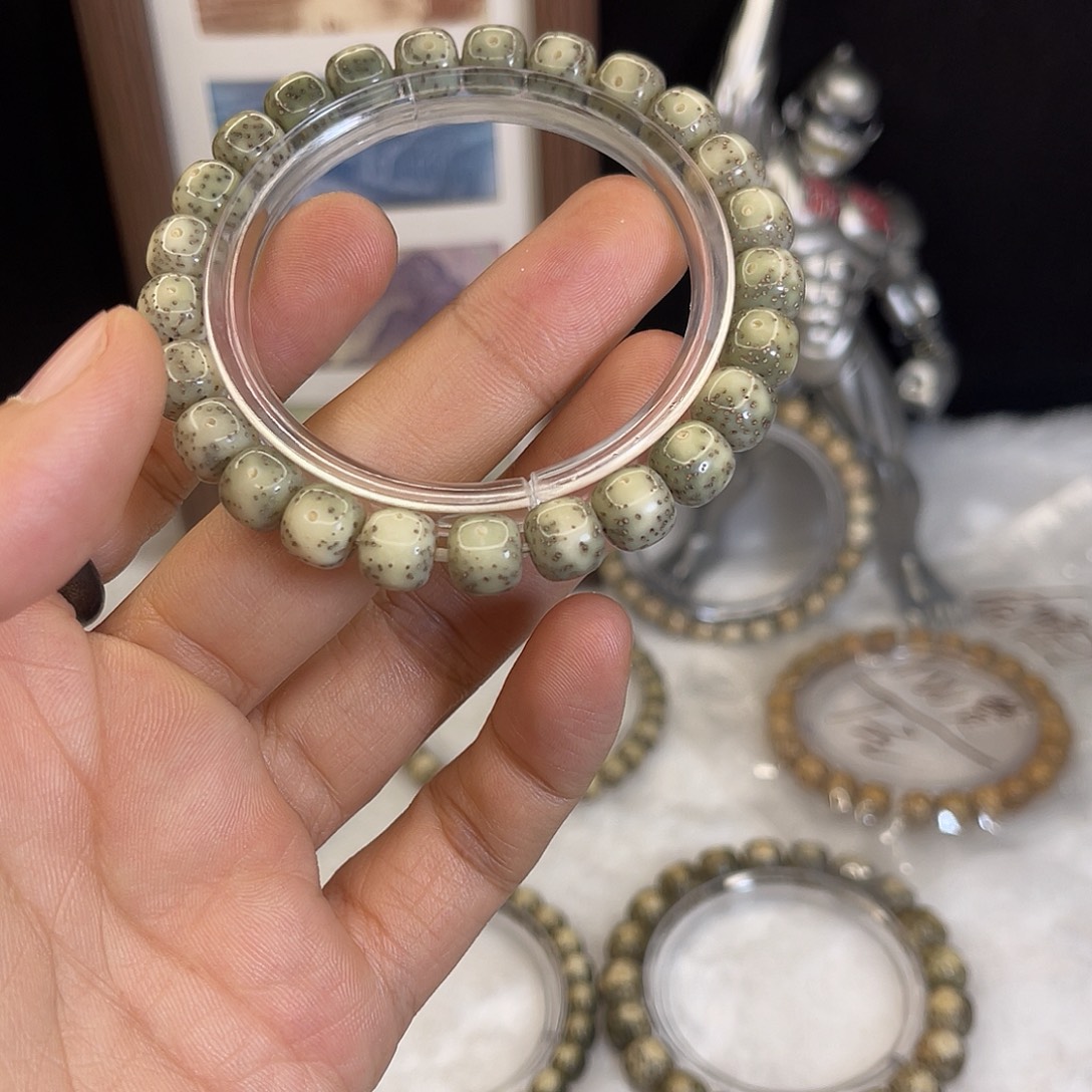 星月菩提手串914 号.  星月菩提.  一物一图.  