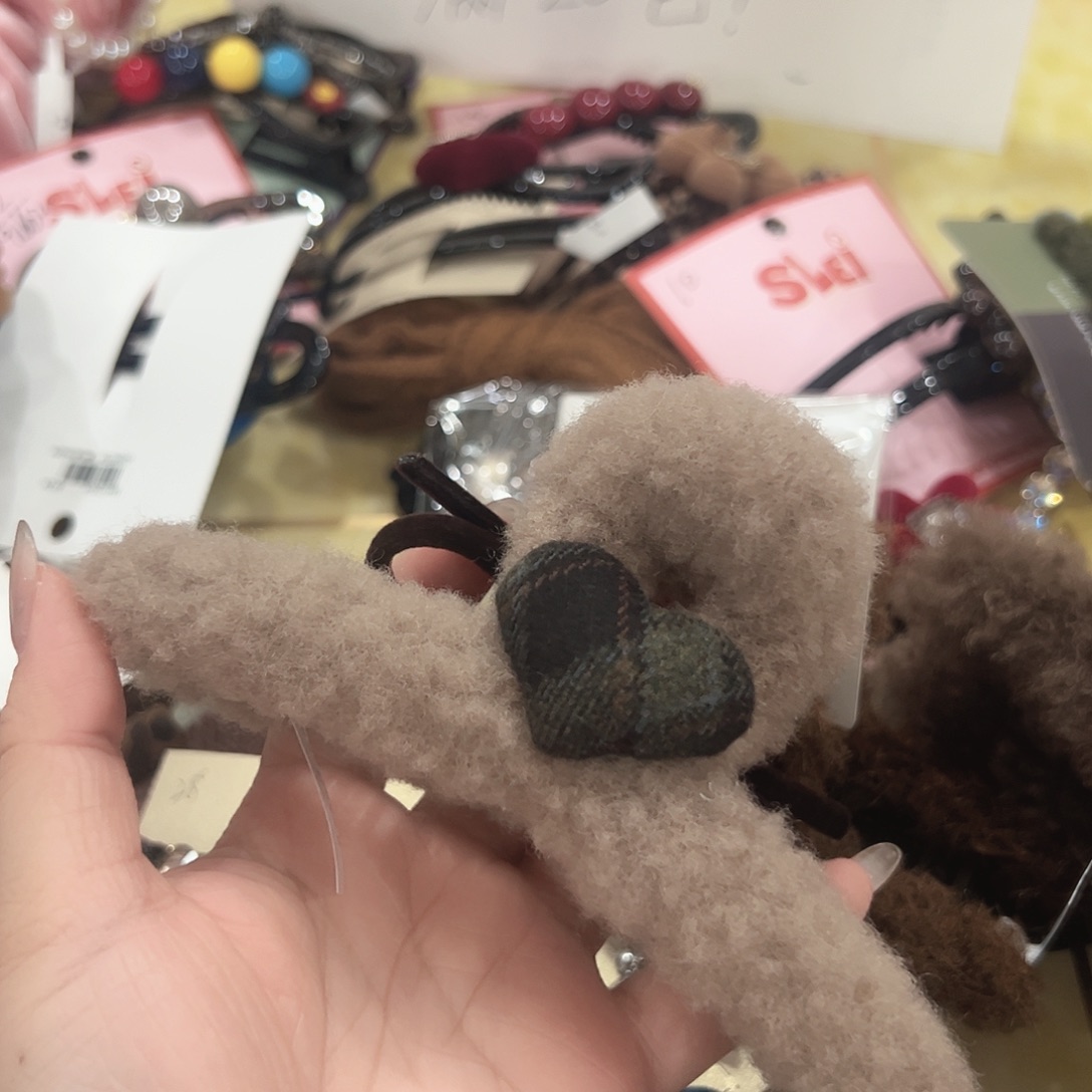 非金属浅咖爱心13抓夹