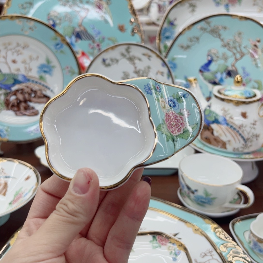 骨瓷。。。。。。。。。。。。。。。。