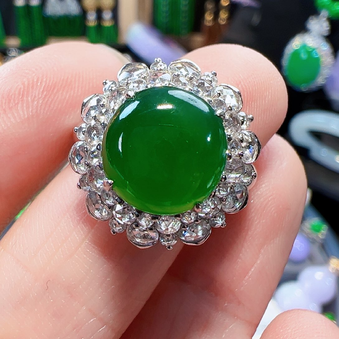 翡翠戒指18K金镶嵌签收后24小时鉴赏期