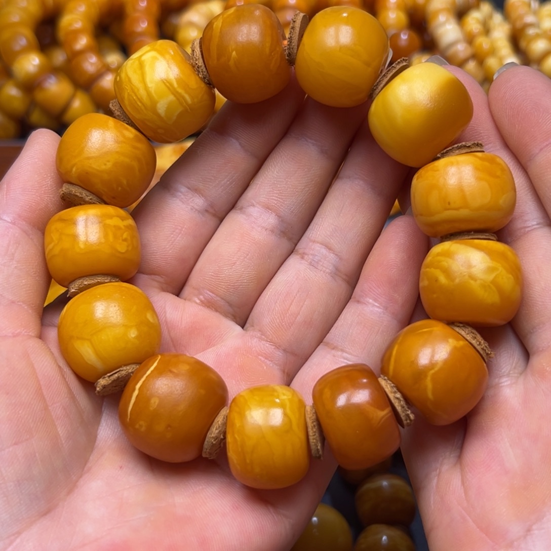 蜜蜡未镶嵌吊坠(不含链)