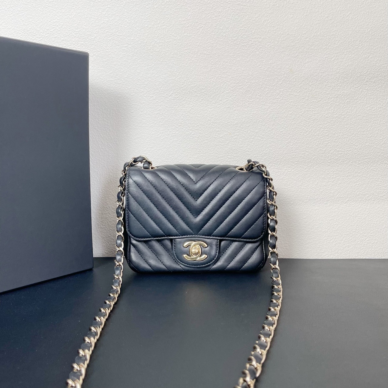 99新 Chanel/香奈儿 98新 奢总管/v纹方胖子包/30开