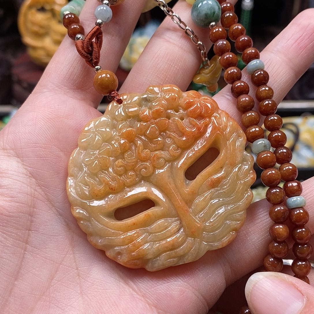 翡翠颈饰未镶嵌翡翠