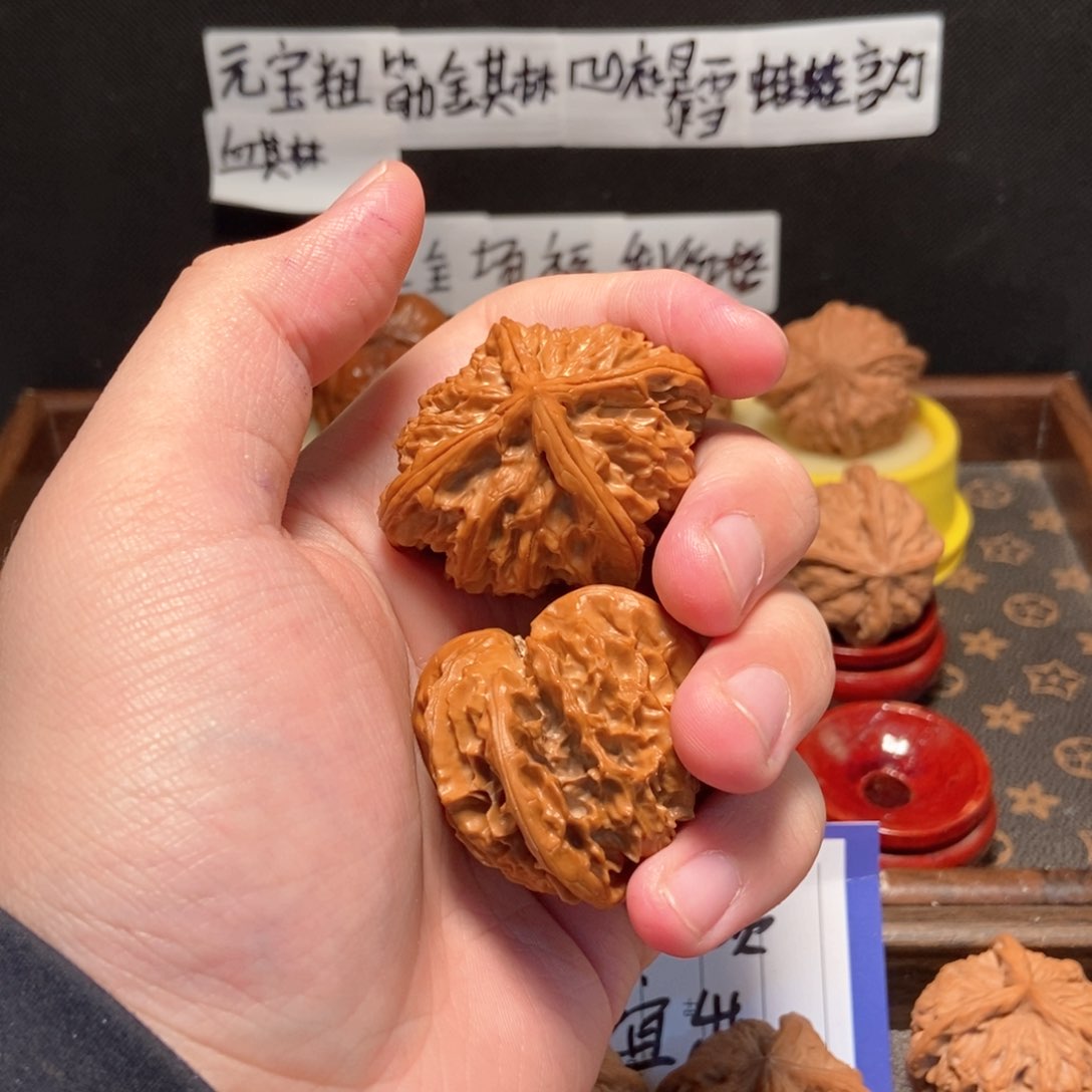 吊坠文玩核桃A*玉麒麟