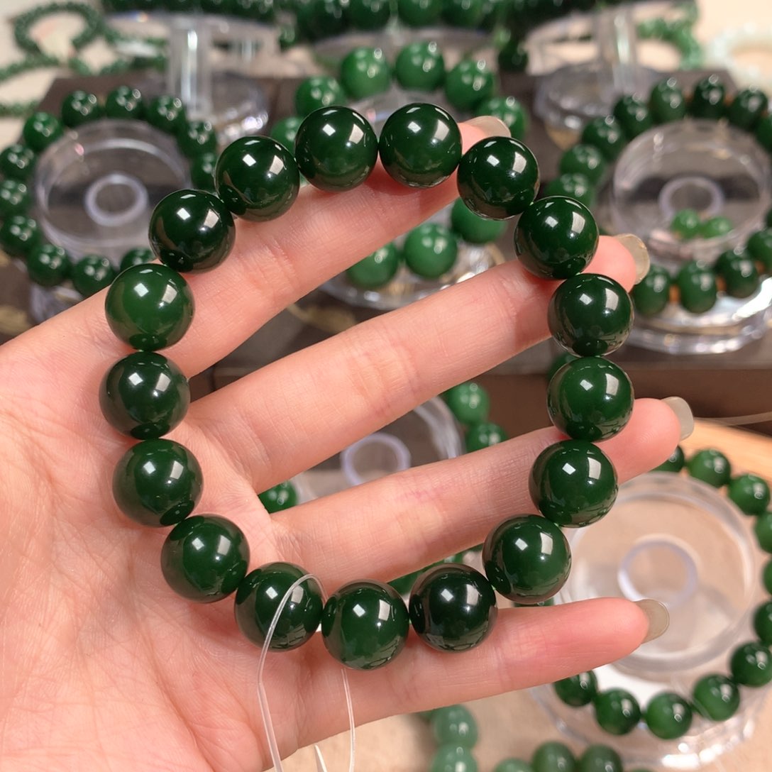 和田玉（碧玉）手串未镶嵌a****g