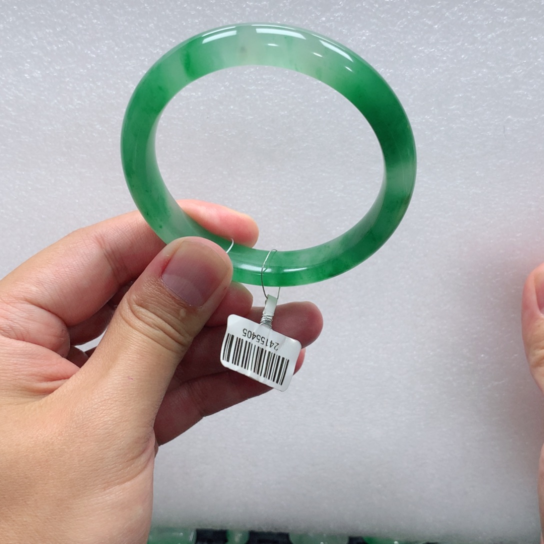 夏***木石英质玉未镶嵌手镯青青58-夏