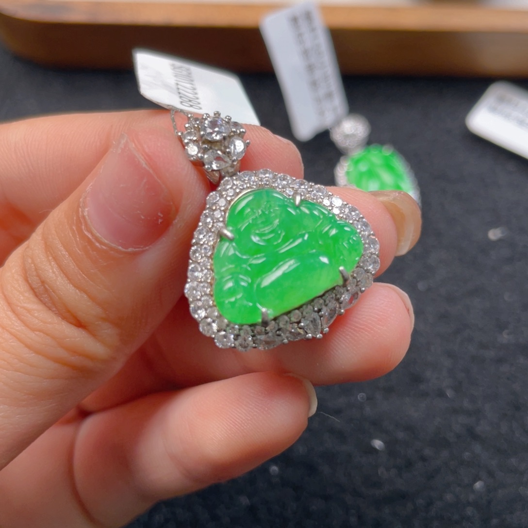 翡翠颈饰银S925镶嵌h h h j h