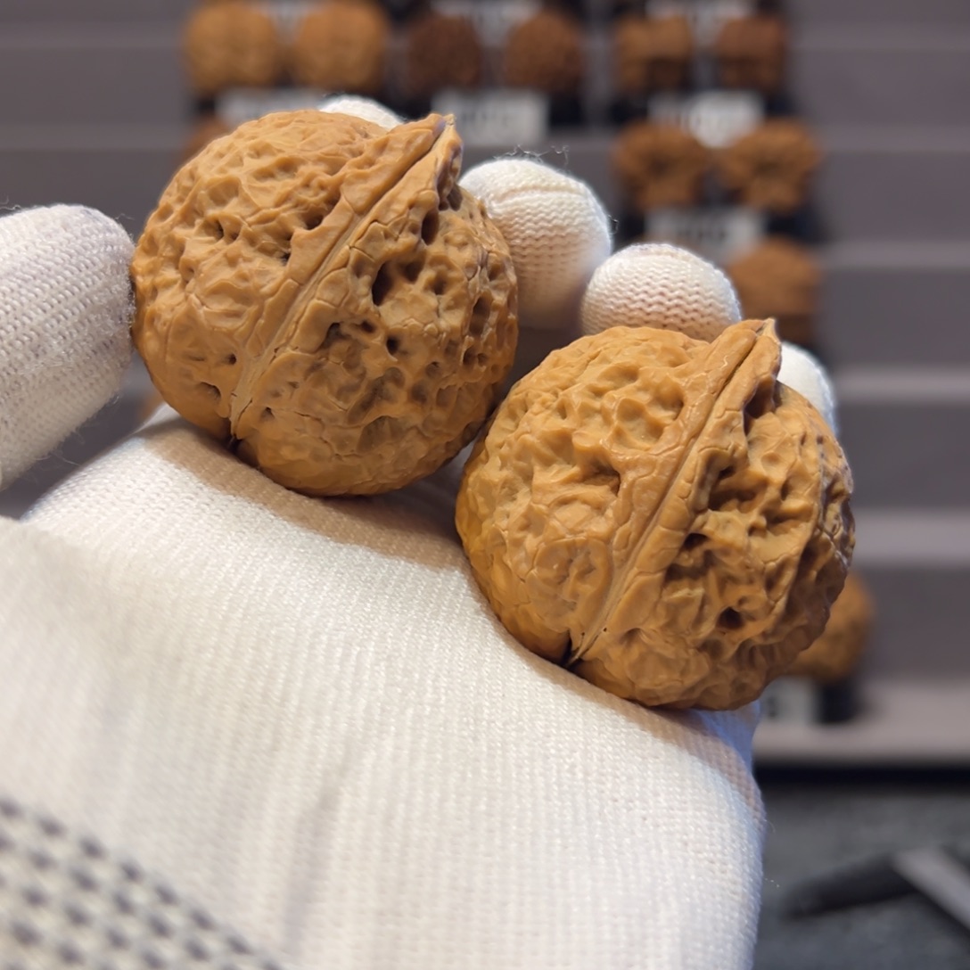 闲***鹤文玩核桃把件42mm乾坤球