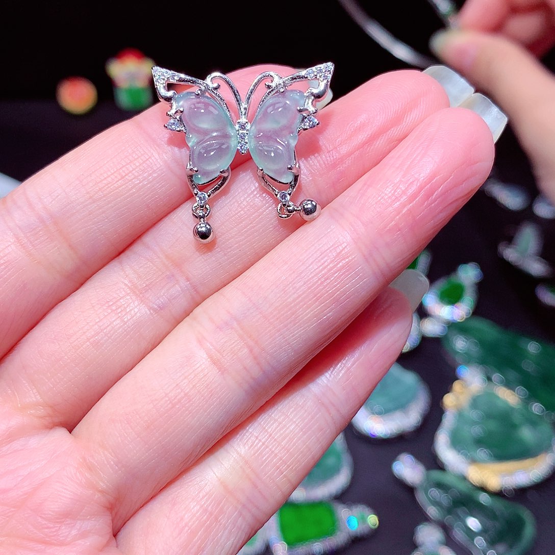 【闪购商品】翡翠吊坠(不含链)未镶嵌