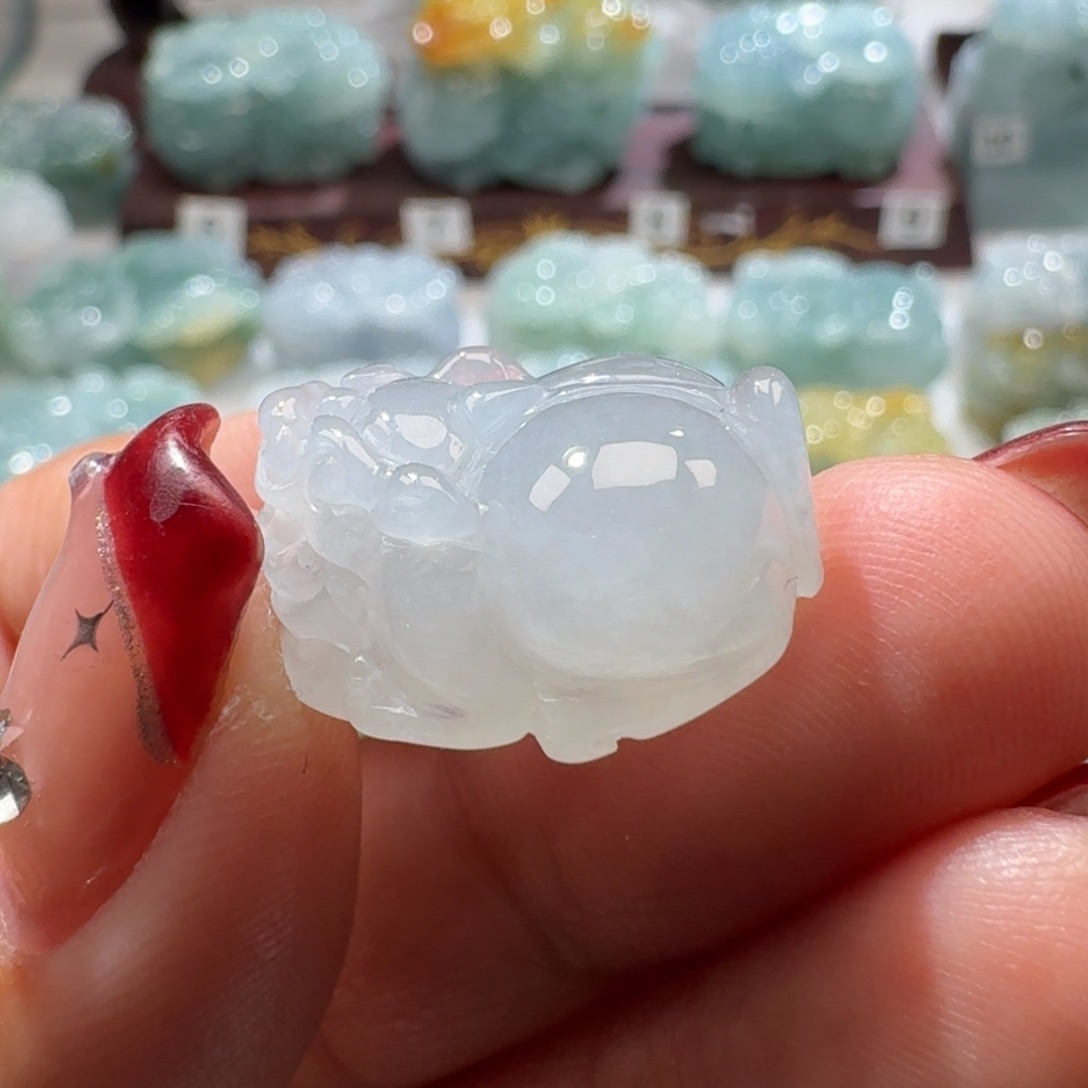 定制翡翠未镶嵌貔貅