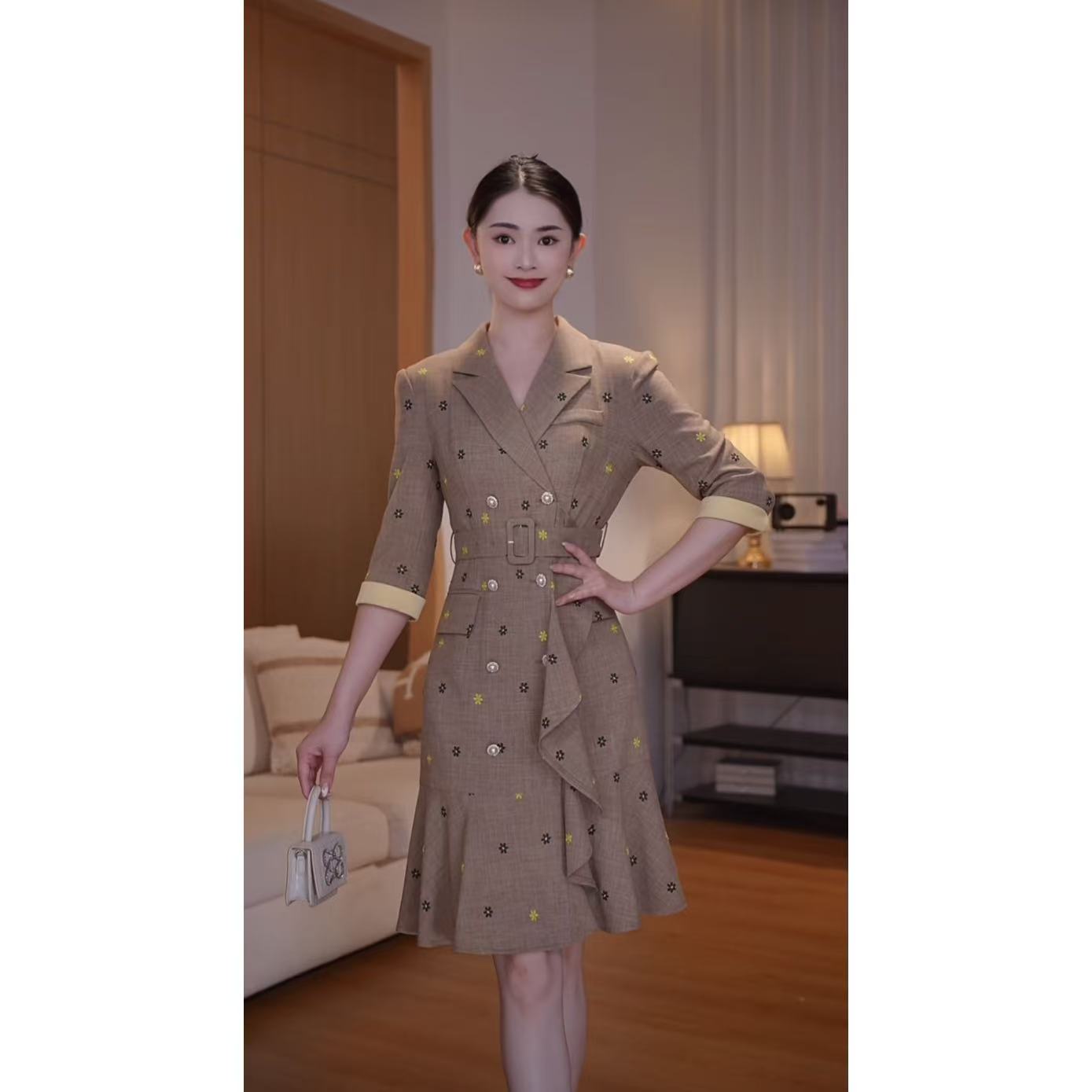 【少量现货】6765囯内设计师品牌女装气质收腰连衣裙