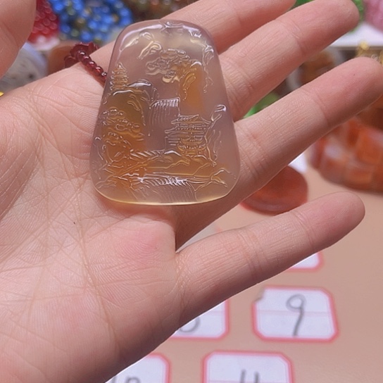 玛瑙/玉髓颈饰未镶嵌明*