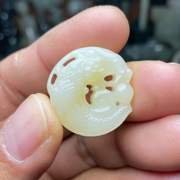 和田玉颈饰未镶嵌