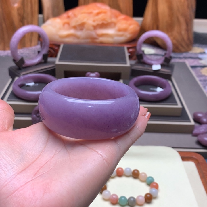 *****石英质玉手镯未镶嵌