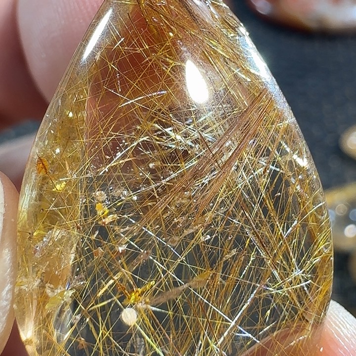 婳***婳未镶嵌颈饰水晶你