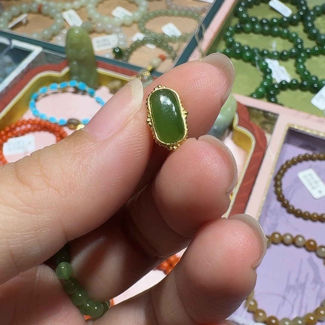 和田玉未镶嵌珠宝奇石