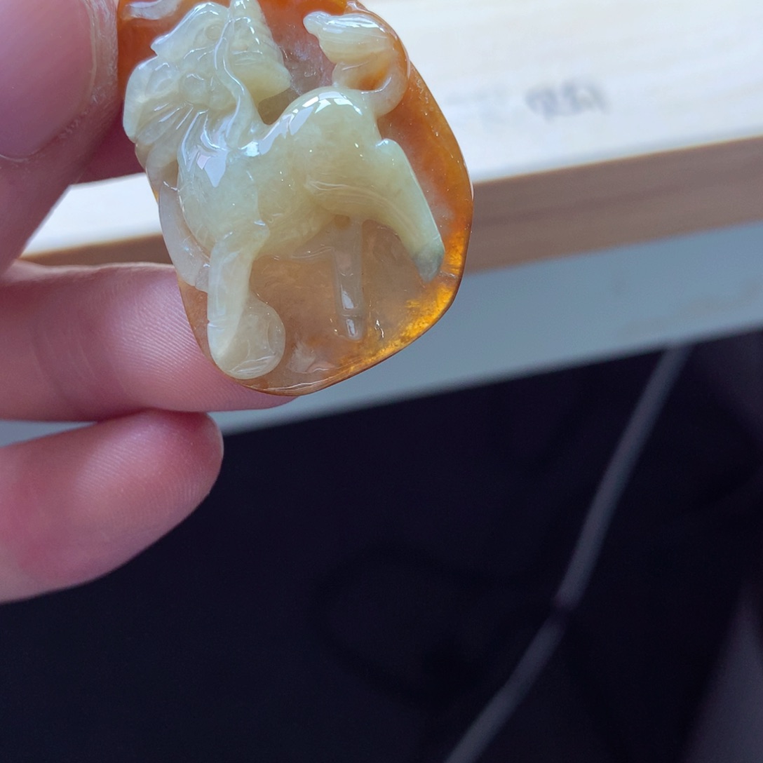 翡翠颈饰未镶嵌吊坠