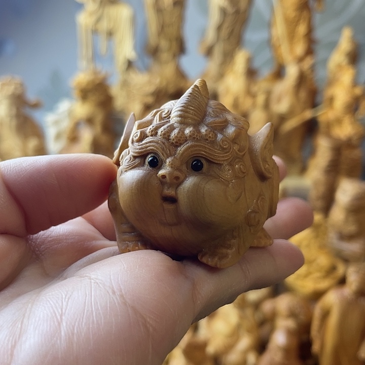 柏木（崖柏）飞天貔貅