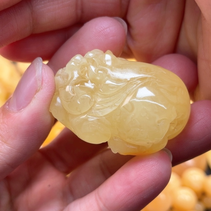 蜜蜡裸石未镶嵌陶**子蜜蜡貔貅吊坠