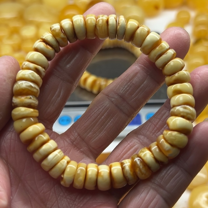 琥珀（矿物珀）未镶嵌裸石