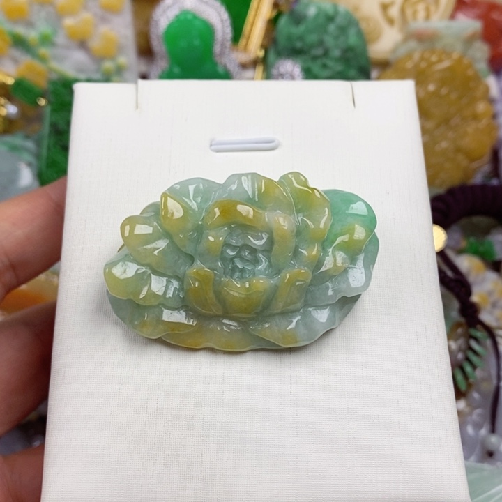 翡翠未镶嵌吊坠(赠链)