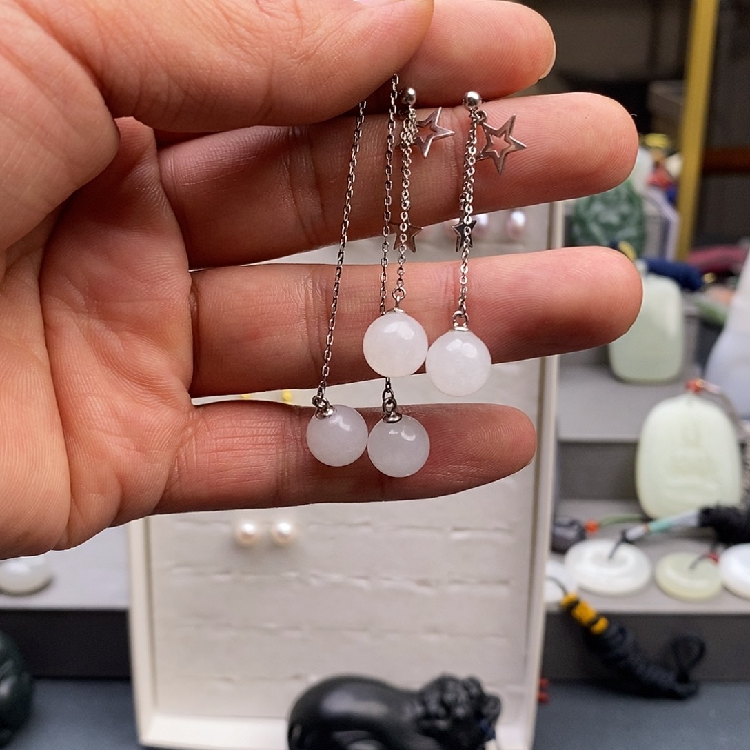 没***w和田玉未镶嵌颈饰