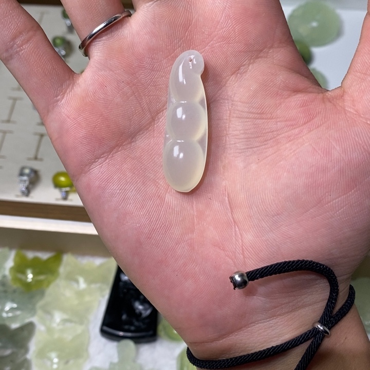 未镶嵌蛇纹石玉吊坠(不含链)21