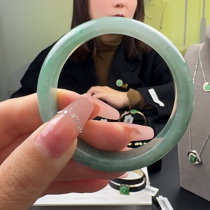 翡翠未镶嵌挂件翡翠手镯