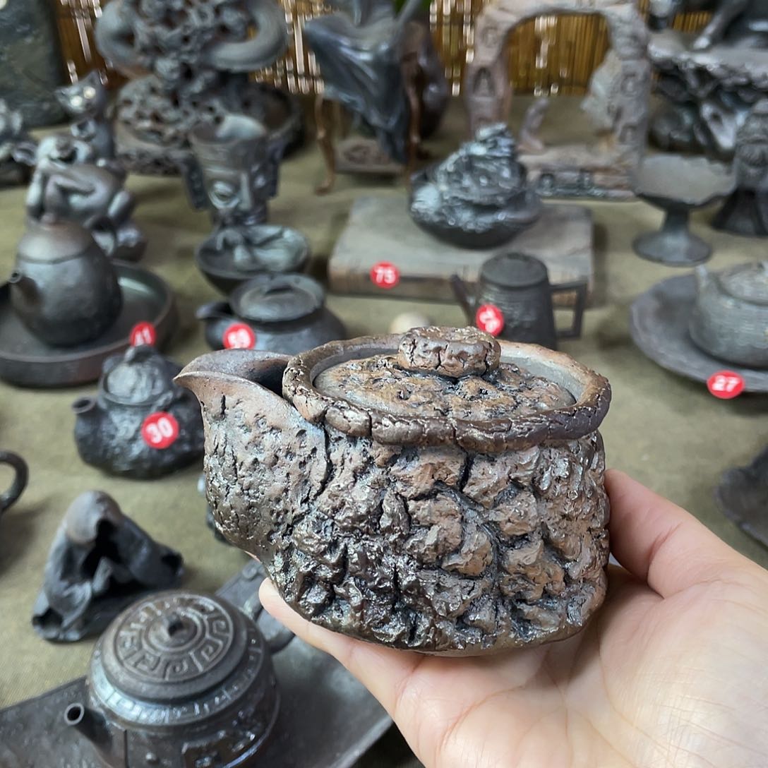 手捏柴烧茶器宝瓶