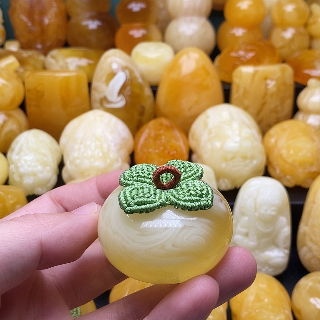 琥珀颈饰未镶嵌琥珀蜜蜡吊坠