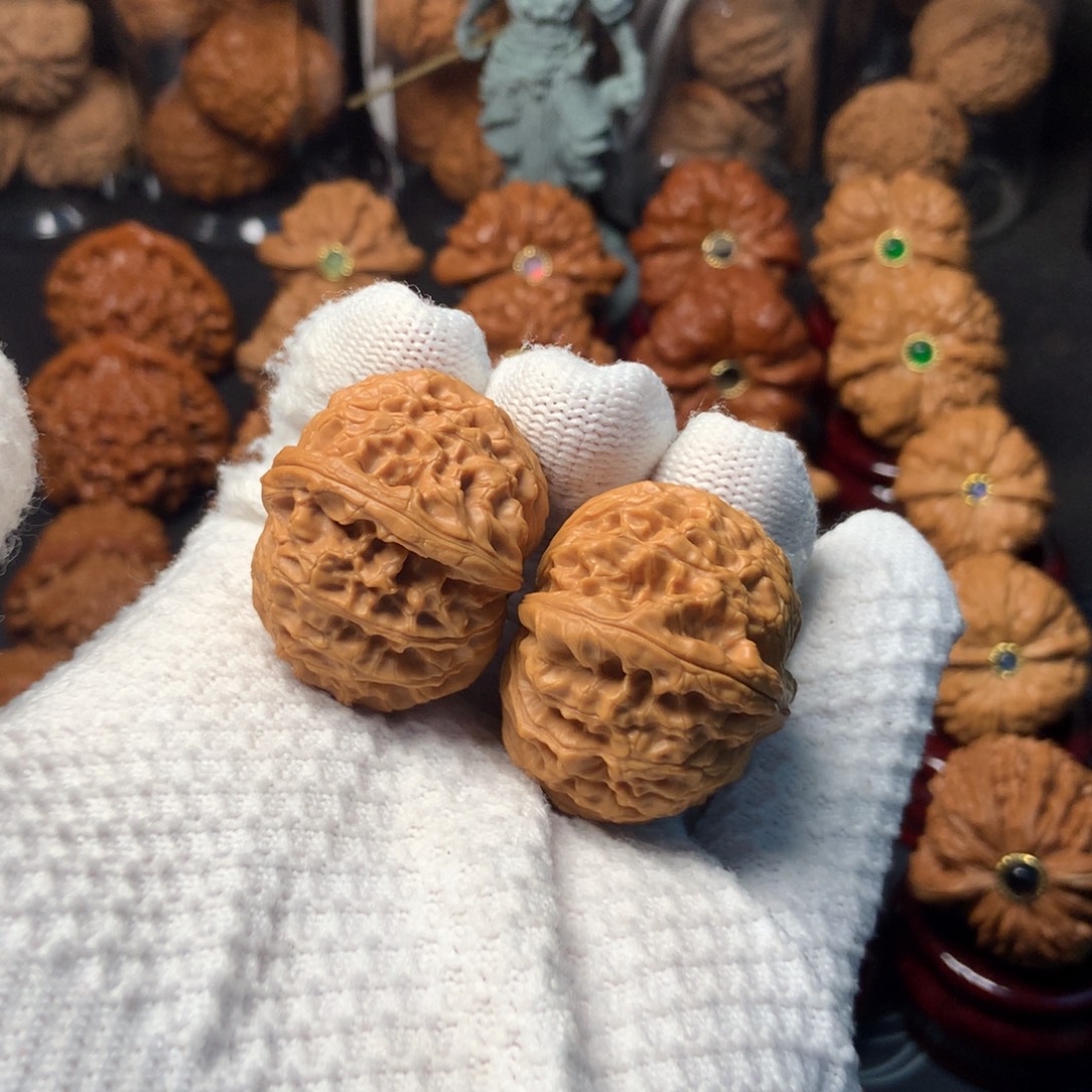 文玩核桃把件A6全品无修平谷龙眼狮子头