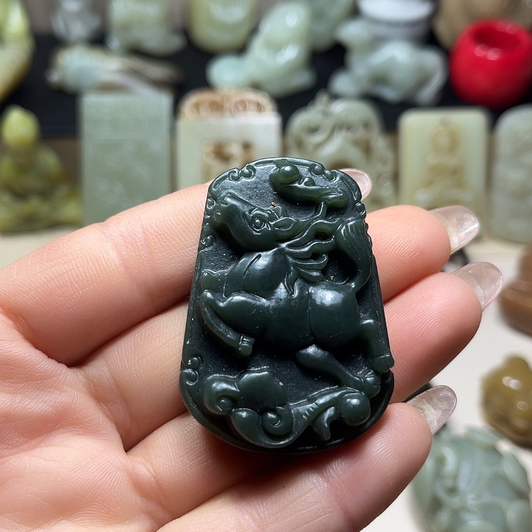 白玉菩提吊坠白玉菩提吊坠