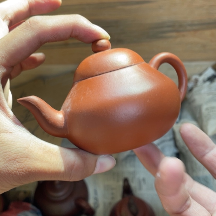 茶壶紫砂老厂紫砂壶一件。