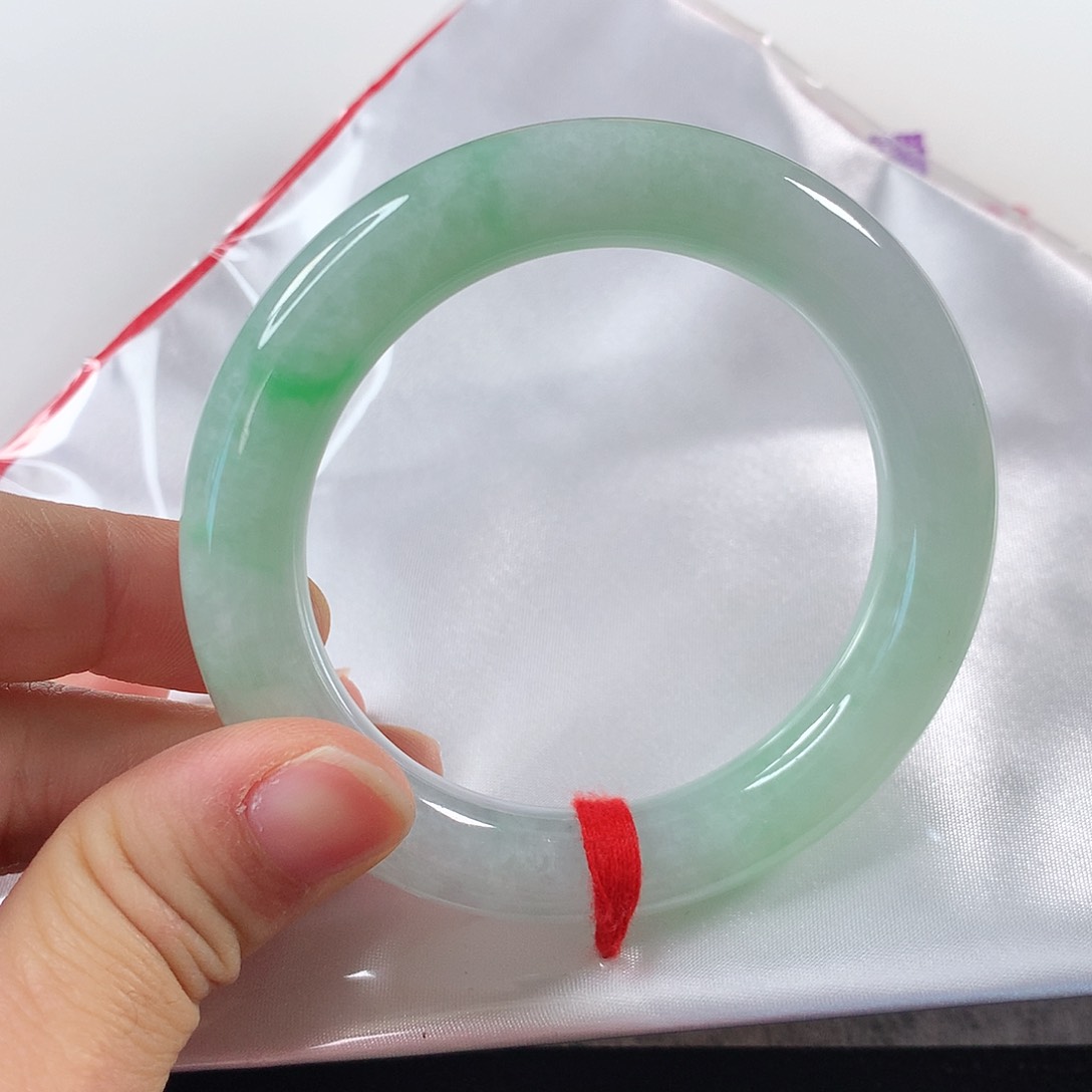 翡翠手镯未镶嵌①①⑨