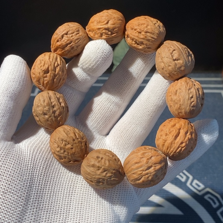 文玩核桃手串……2