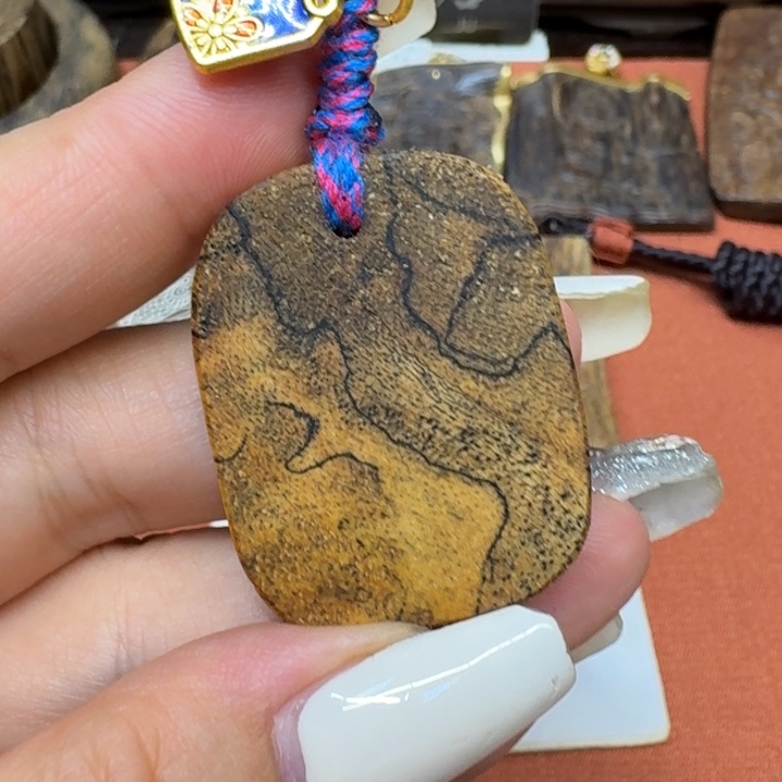 大叶紫檀（黑酸枝木类）