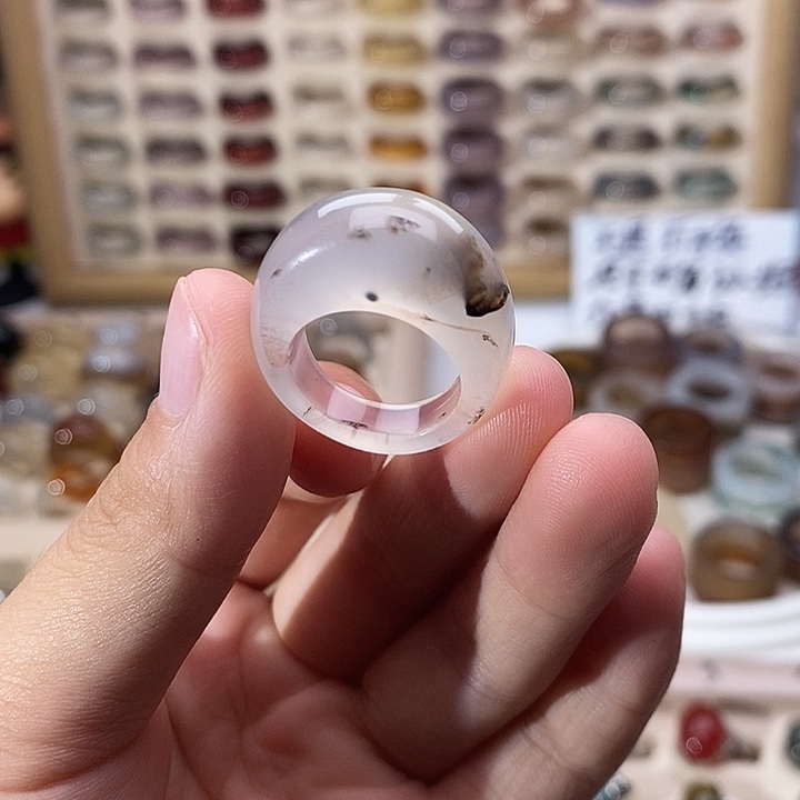 未镶嵌戒指玛瑙/玉髓A16不退换16.5港13微暇