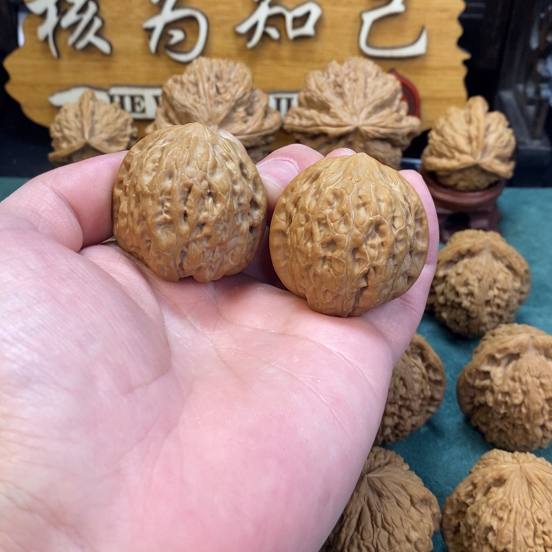 文玩核桃把件铁锤36全品