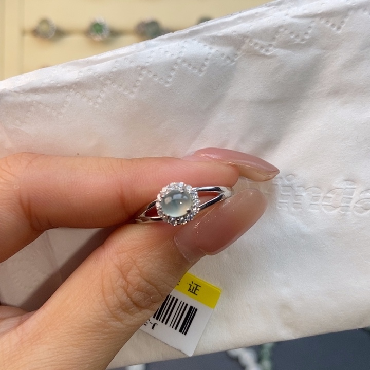 晓****翡翠银S925镶嵌戒指蛋面