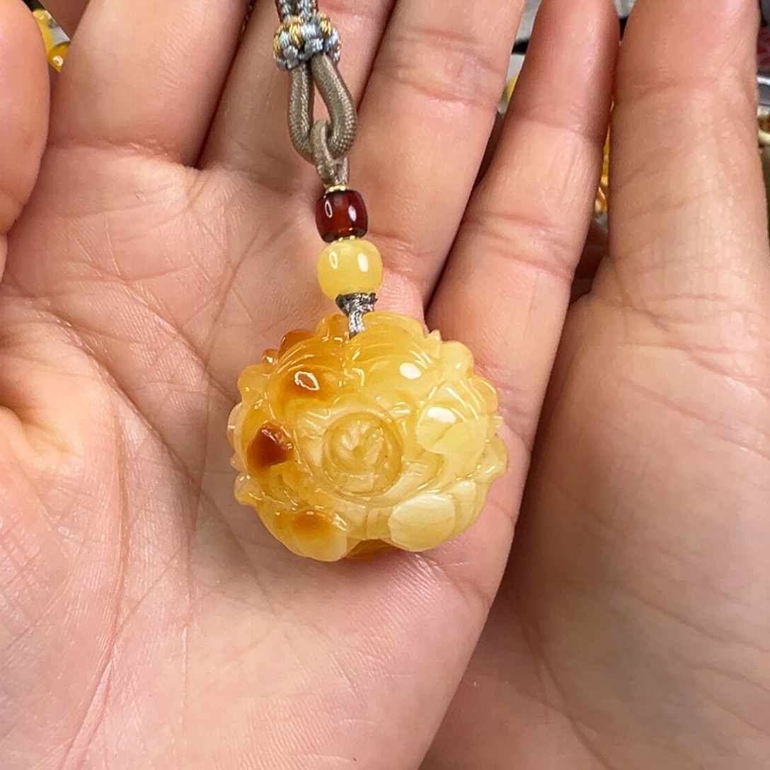 蜜蜡裸石未镶嵌蜜蜡